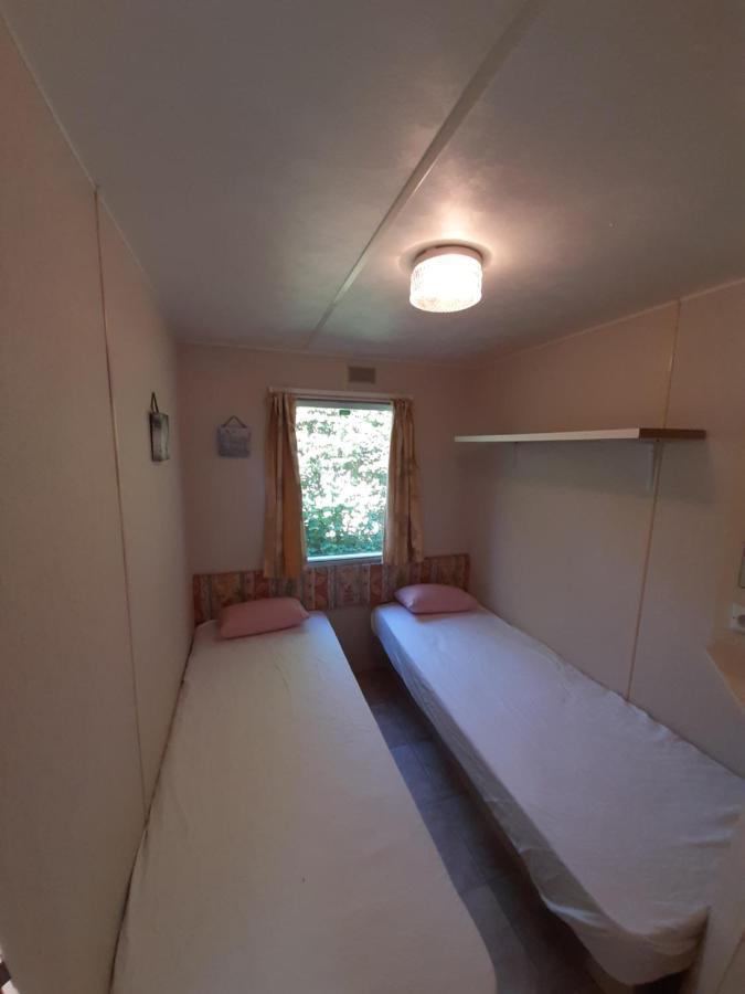 Caravan In Bosrijk Gebied Hotel Zuidlaren Exterior photo